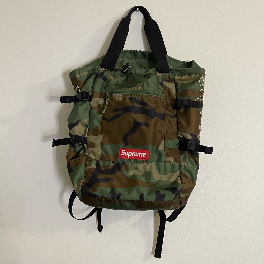 SUPREME Tote Backpack